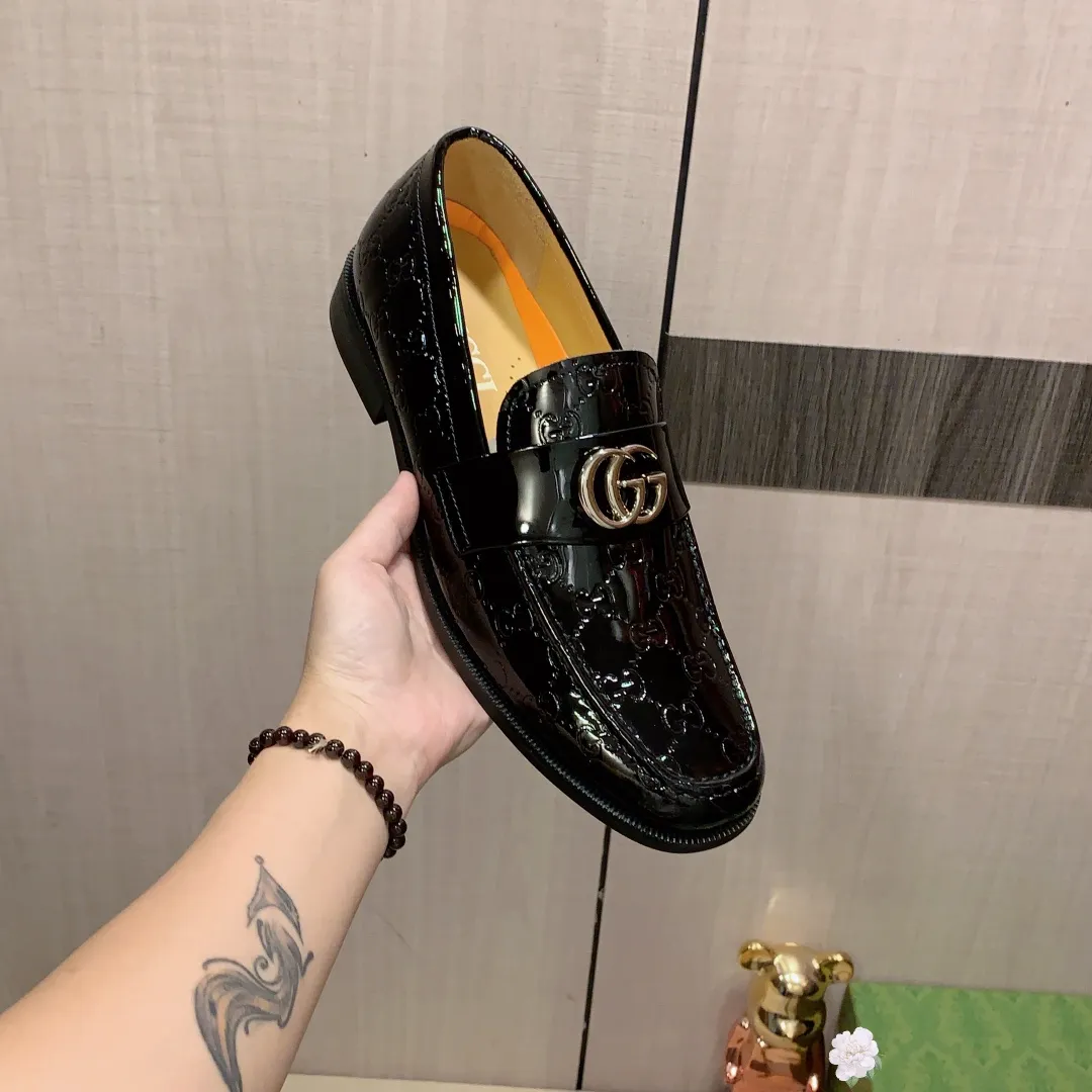 Men's Leather Shoes Men's Shoes 💰480💰💰🎩🎩 [Lightning] [Lightning] "Gucci*" The latest and most popular casual business leather shoes, top brand [Seduce] luxury ~ purchasing agent, top quality ~. [Strong] The upper is made of imported breathable cowhide with matching material ➕ breathable cowhide feet (•) and fine workmanship. The original stylish and stylish soft rubber wear-resistant and non-slip outsole is light and comfortable on the feet. The real thing looks better when taken in real life. 309: code: 38-44, can be customized to 45